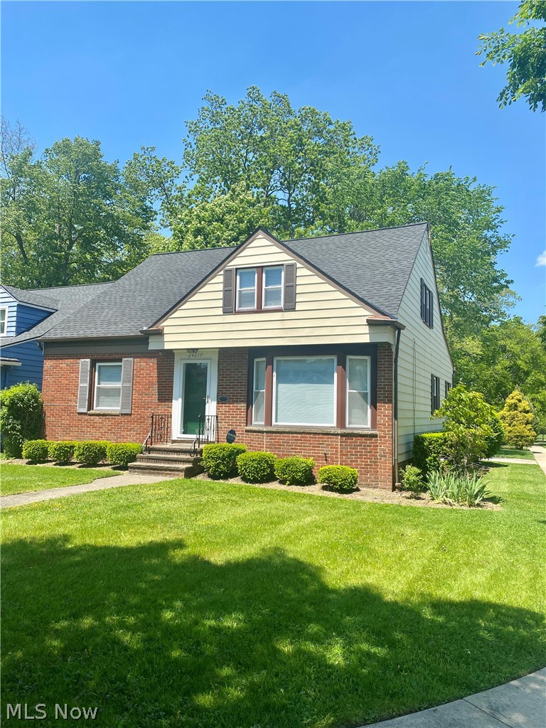 24217 Woodway Road, Beachwood, OH