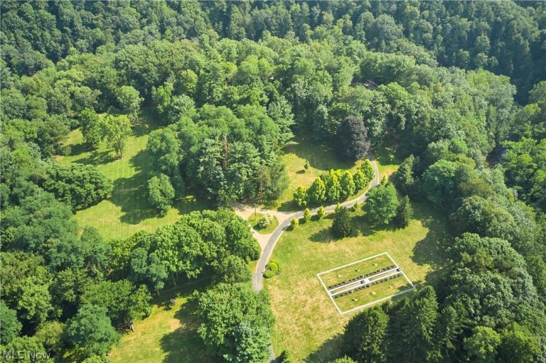 V/L 2.66 ac Yellow Creek Lane, Akron, OH, 44333