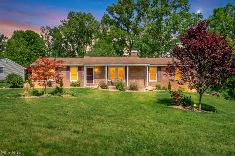 8194 Overwood Avenue, North Canton, OH - Photo 2