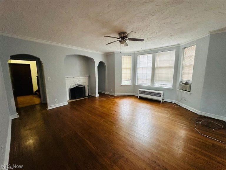 15610 Van Aken Boulevard #4, Shaker Heights, OH - Photo 2