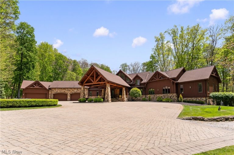 805 Cascades Drive, Aurora, OH, 44202