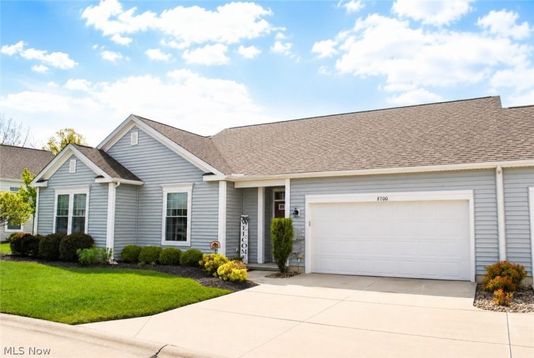 8700 Wakefield Run, North Ridgeville, OH - Photo 3