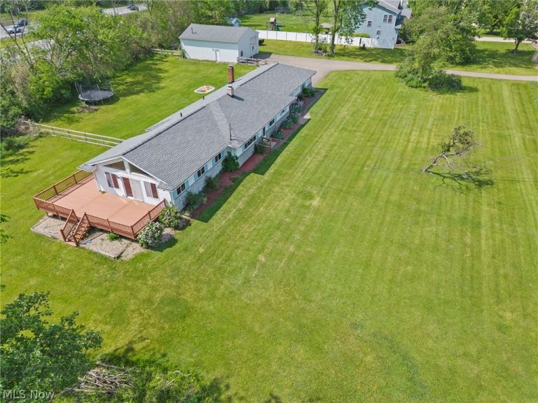 19740 Benbow Road, Strongsville, OH - Photo 4