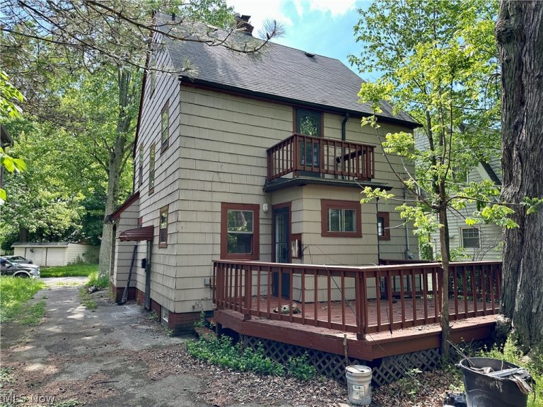 1169 Erieview Road, Cleveland Heights, OH - Photo 5