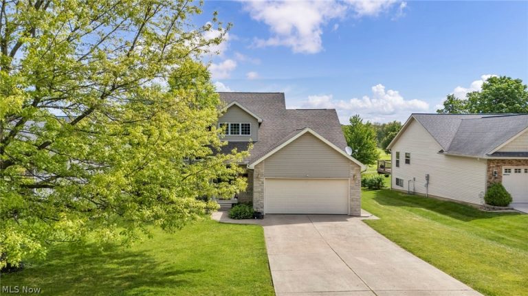 850 Fairway Drive, Howard, OH - Photo 4
