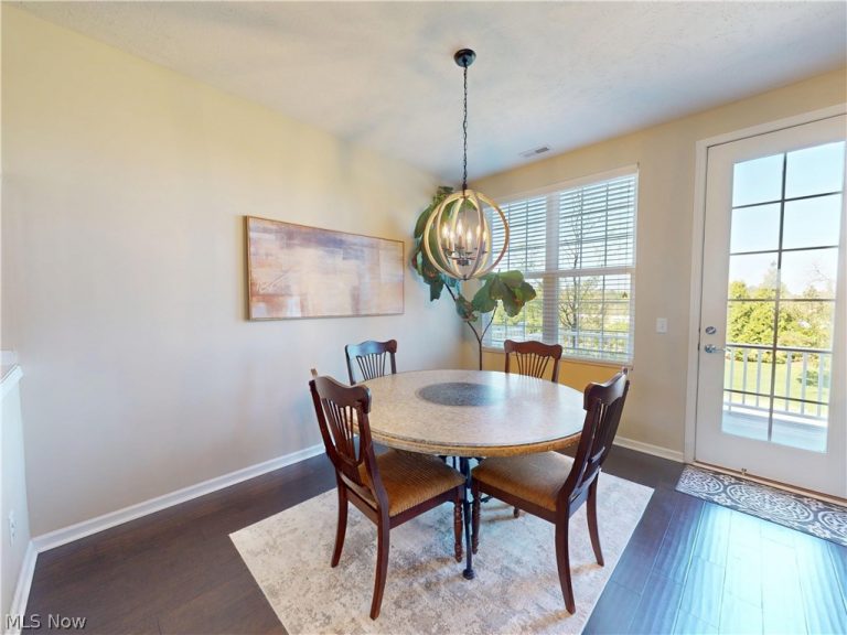 6144 Pointe Drive, Pepper Pike, OH - Photo 6