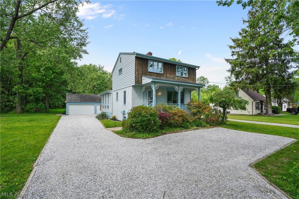 4160 Columbia Road, North Olmsted, OH