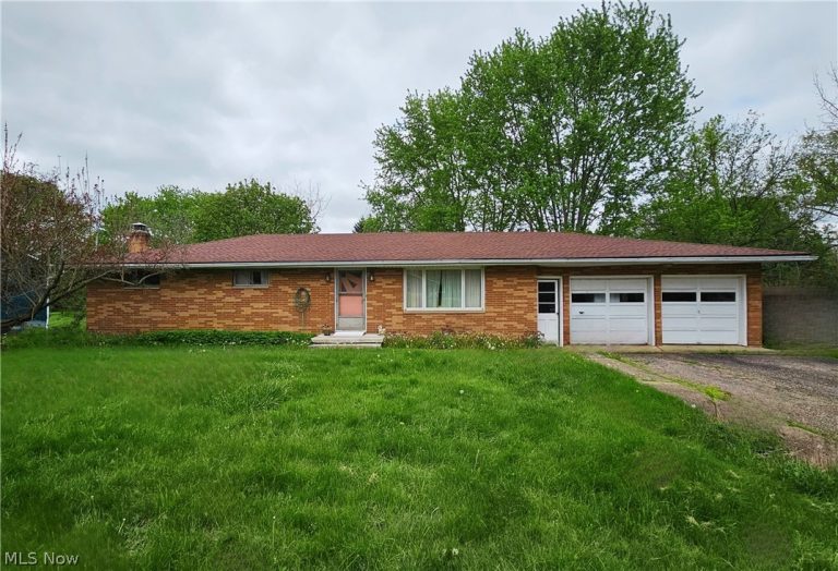 13681 Kaufman Avenue, Hartville, OH, 44632