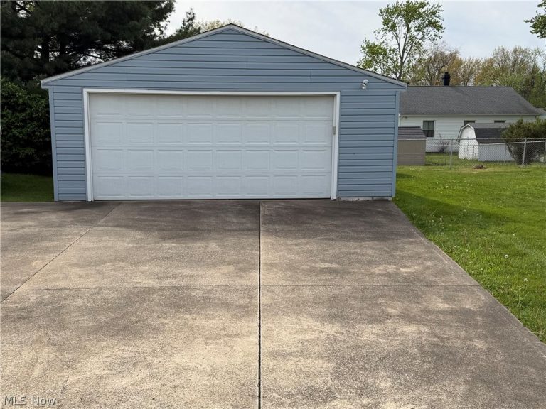 112 West Avenue, Mogadore, OH - Photo 3