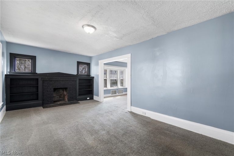 594 Columbia Avenue, Akron, OH - Photo 6