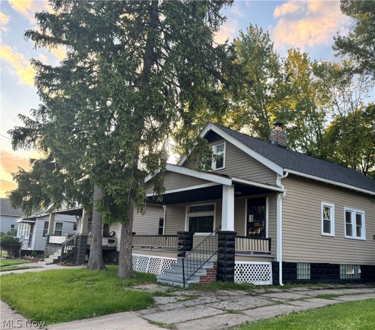 12709 Dove Avenue, Cleveland, OH - Photo 2
