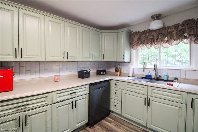 8248 Dawson Drive, Warren, OH - Photo 4