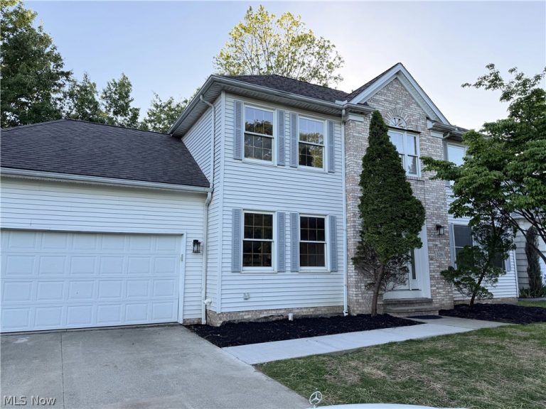 326 Bridgeport Trail, Richmond Heights, OH - Photo 2