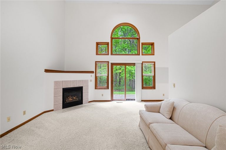 22445 Christopher Court, Strongsville, OH - Photo 4
