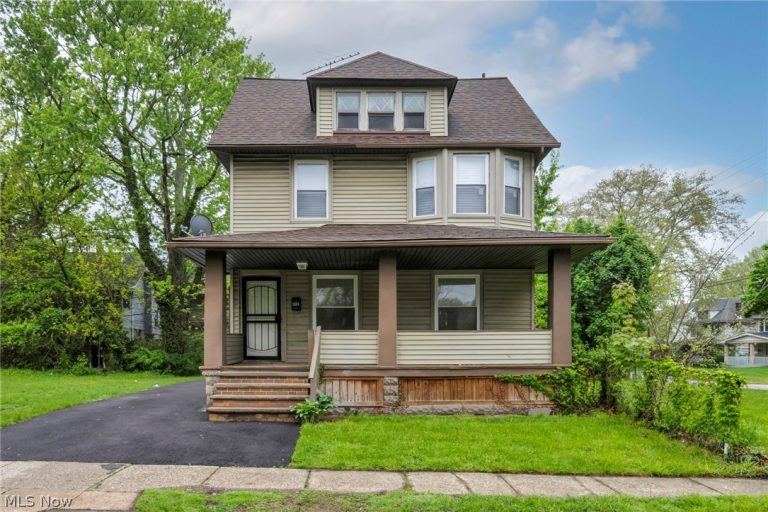 1168 Lockwood Avenue, East Cleveland, OH - Photo 2