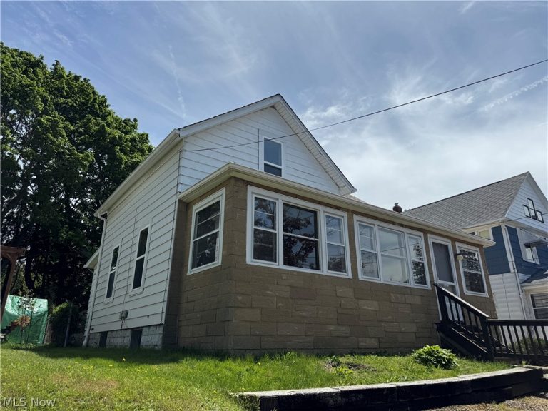 2113 11th Street, Akron, OH - Photo 2