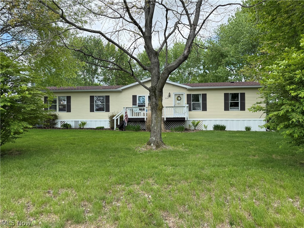 5347 Angela Drive, Beach City, OH
