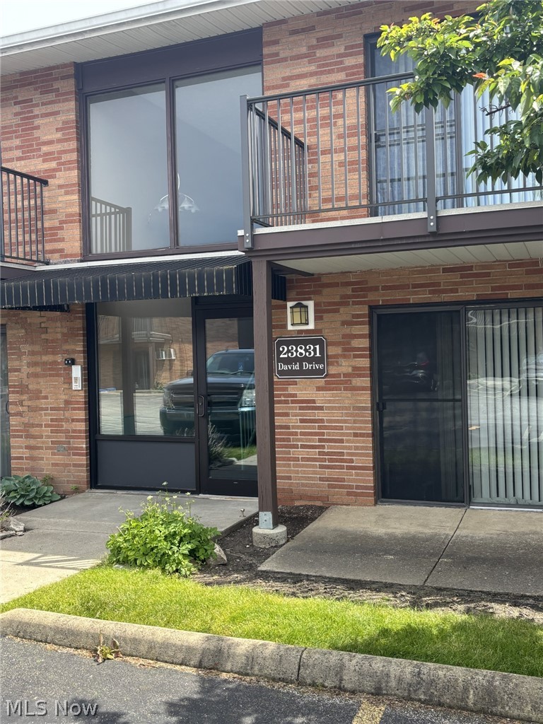 23831 David Drive #205, North Olmsted, OH, 44070
