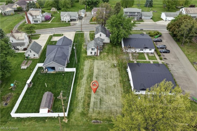 167 Mill Street, Sugarcreek, OH - Photo 3