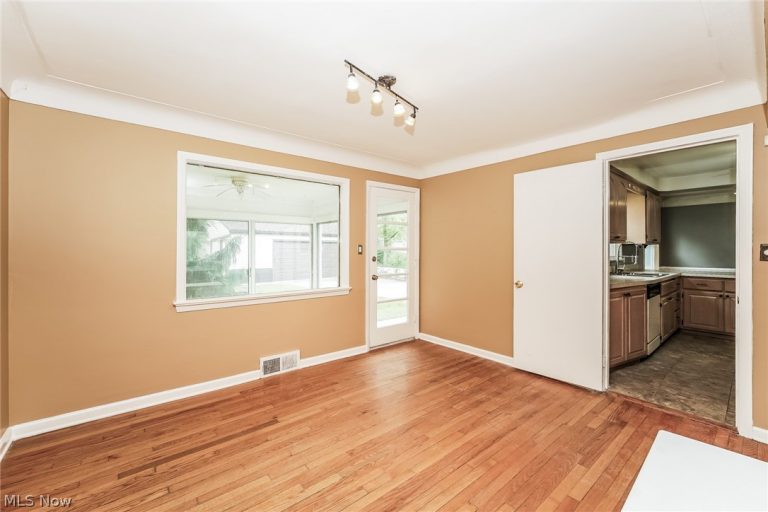 2371 Loyola Road, University Heights, OH - Photo 4