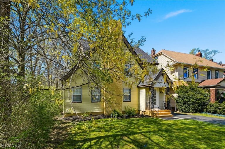 1068 Nela View Road, Cleveland Heights, OH - Photo 3