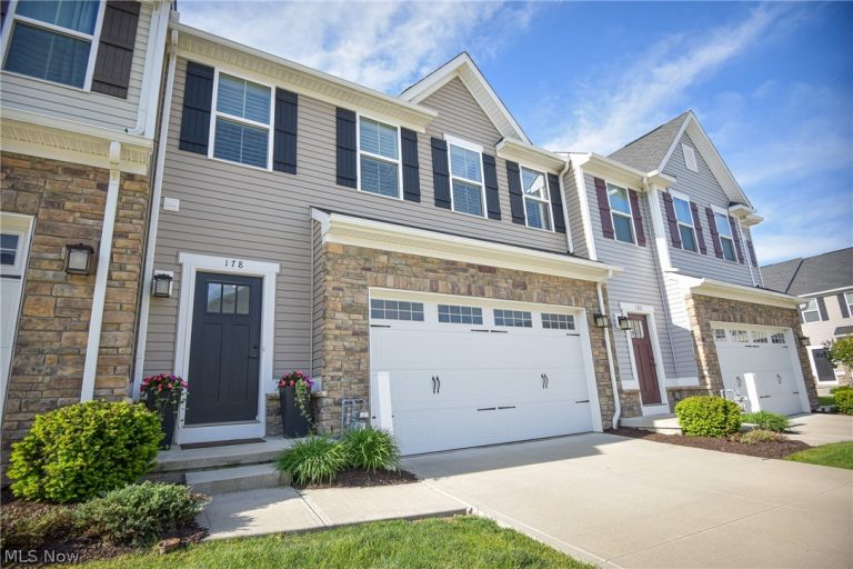 178 Topsail Drive, Medina, OH - Photo 3