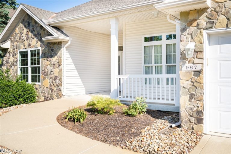 987 Martin Avenue, Amherst, OH - Photo 2
