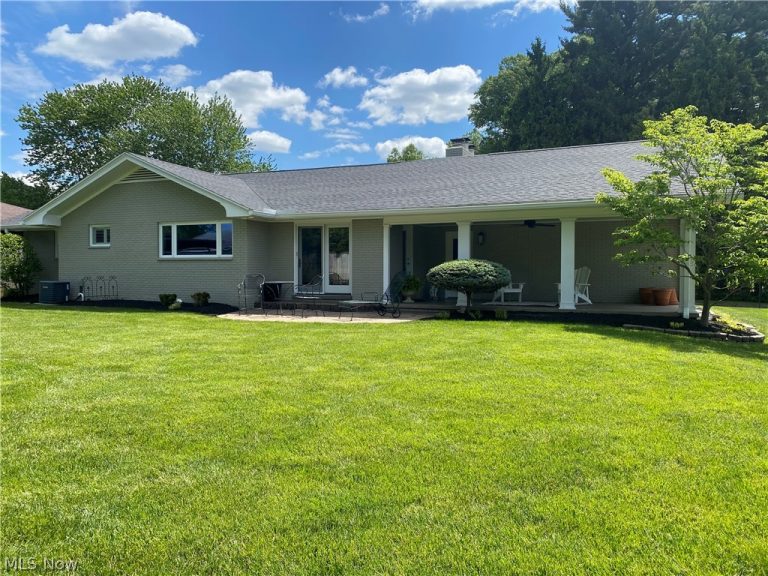 4807 10th Avenue, Vienna, WV - Photo 2