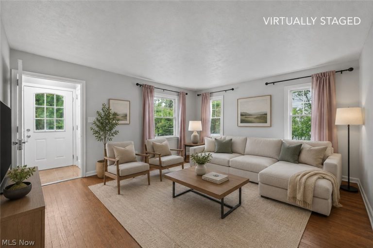 3504 Scarborough Road, Cleveland Heights, OH - Photo 4
