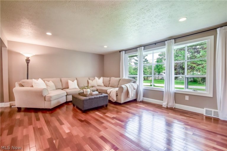7088 Culver Boulevard, Mentor, OH - Photo 8