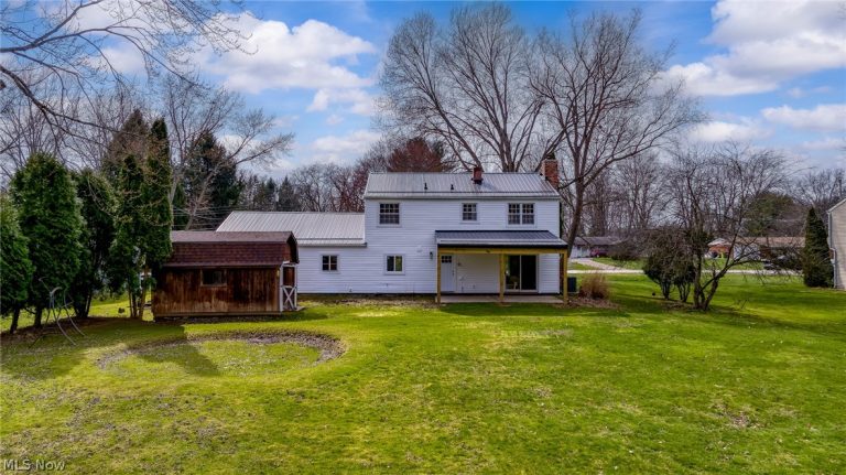 8051 Wren Drive, Macedonia, OH - Photo 5