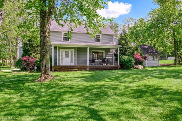 1566 Northeast Avenue, Tallmadge, OH - Photo 2