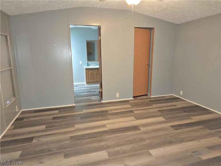 62 Redwood Drive, Beloit, OH - Photo 8