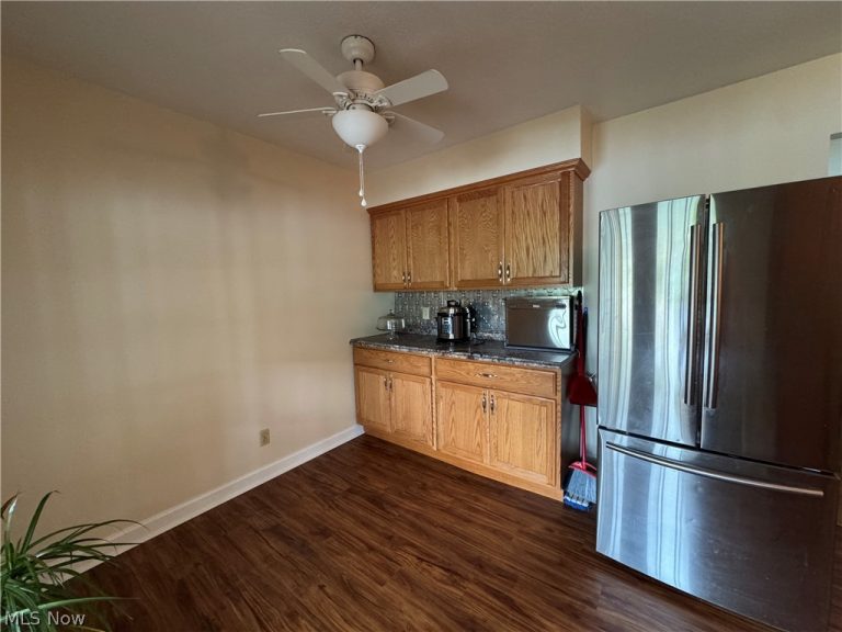 106 Oakview Drive, Marietta, OH - Photo 4