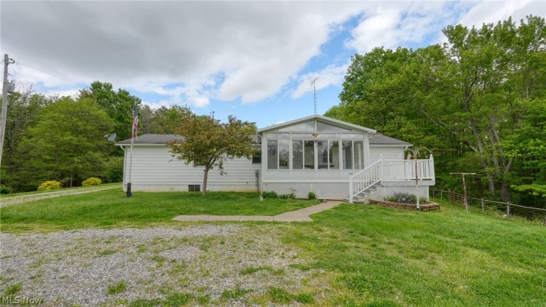 7312 Bowie Road, Cambridge, OH - Photo 2