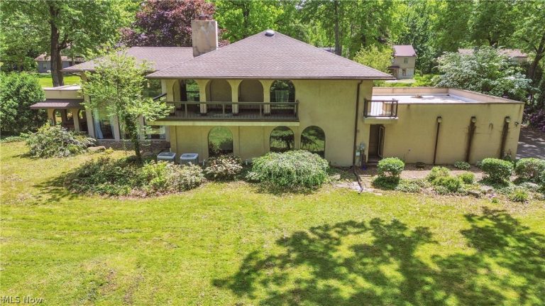 8551 Hunters Trail, Howland, OH - Photo 4