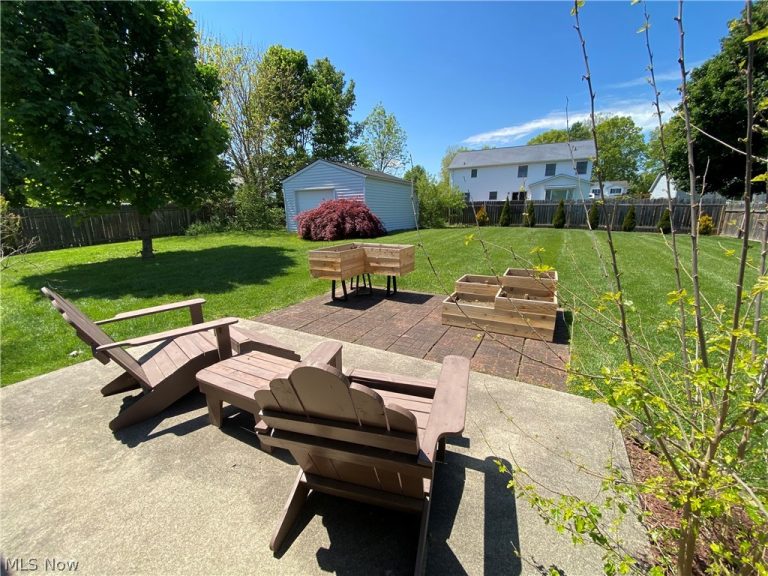 578 FIELDSTONE Drive, Amherst, OH - Photo 4
