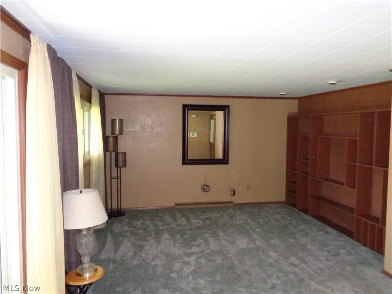 6105 Parknoll Street, Massillon, OH - Photo 8