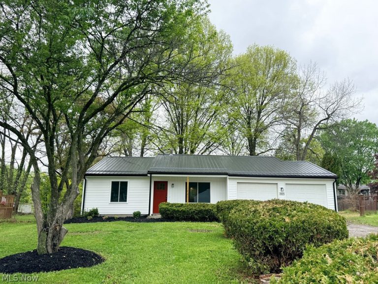 2625 Elm Drive, Girard, OH, 44420