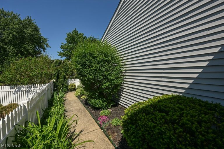 839 Sutton Place, Akron, OH - Photo 4