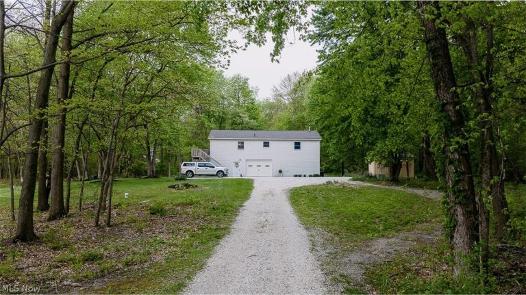 6060 Dalton Fox Lake Road, North Lawrence, OH - Photo 3