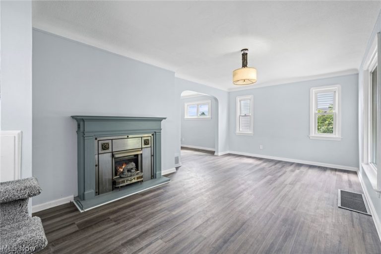 3139 138th Street, Cleveland, OH - Photo 8
