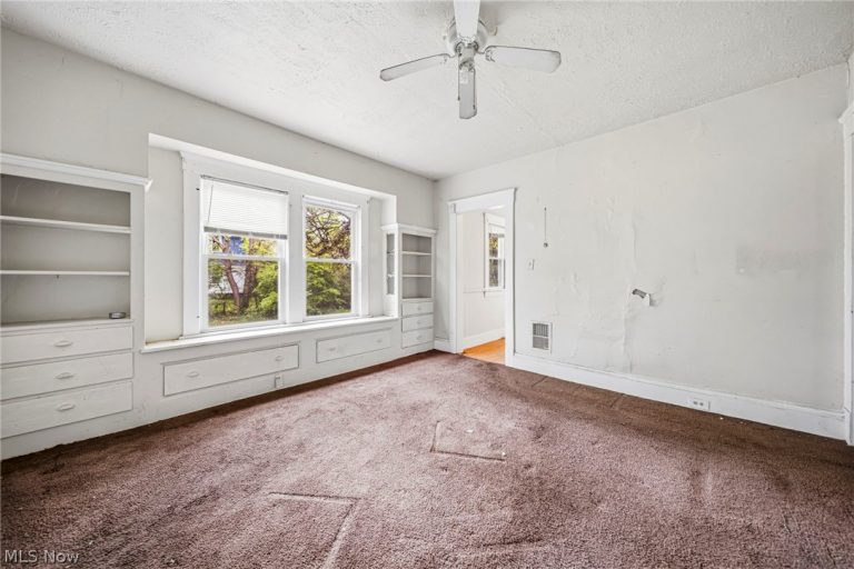 10022 Adams Avenue, Cleveland, OH - Photo 8