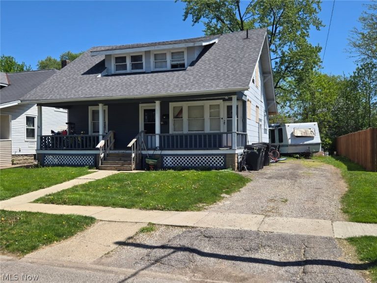 225 Harwood Street, Elyria, OH, 44035