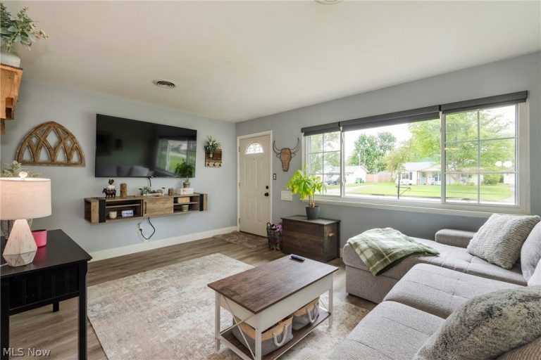 463 Walnut Drive, Berea, OH - Photo 4