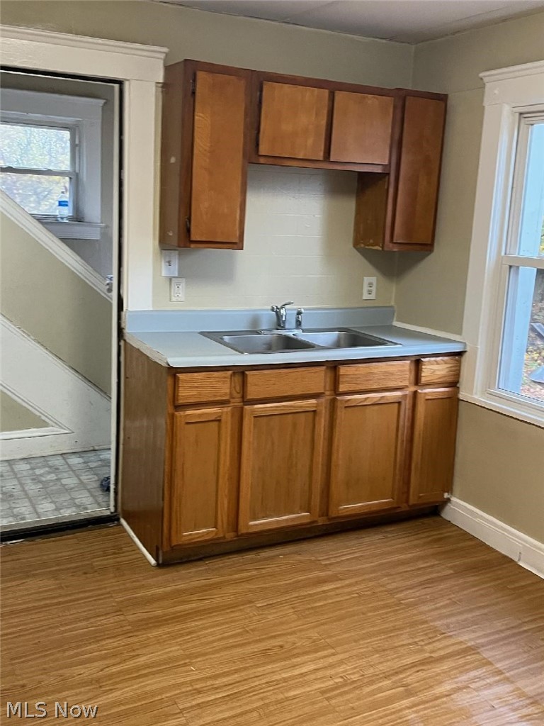 2314 Henninger Road, Cleveland, OH - Photo 4