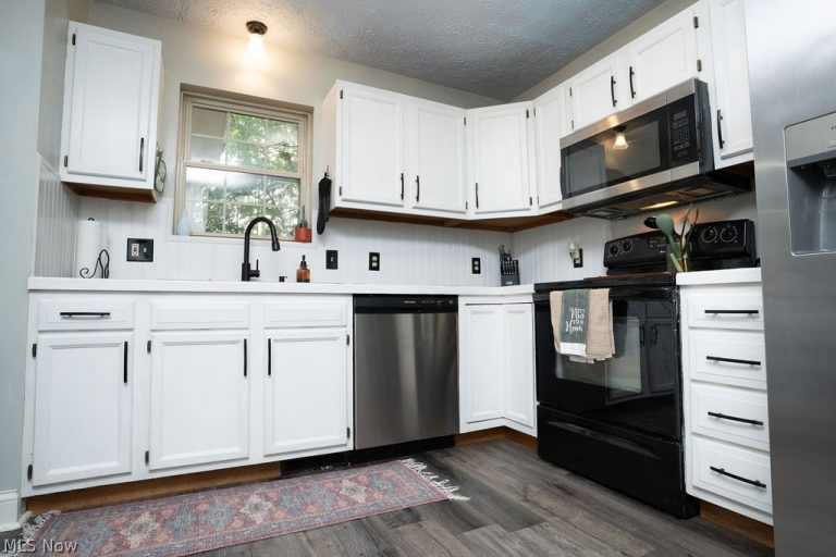 275 Hohman Avenue, Akron, OH - Photo 4
