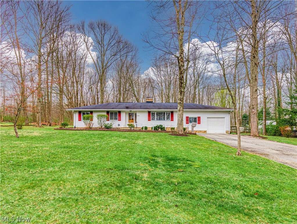 8406 Whippoorwill Road, Ravenna, OH