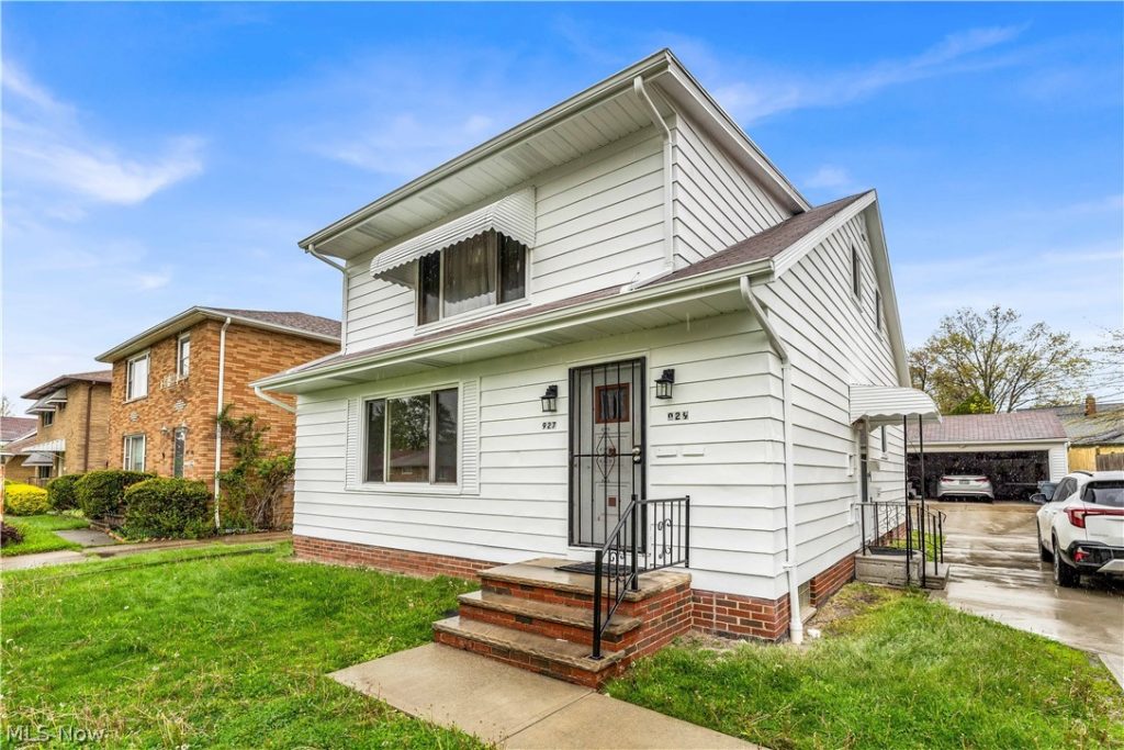 927 216th Street, Euclid, OH