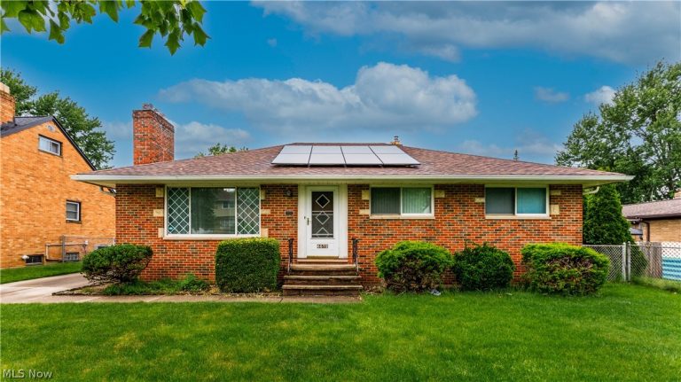 6572 Beverly Drive, Parma Heights, OH, 44130
